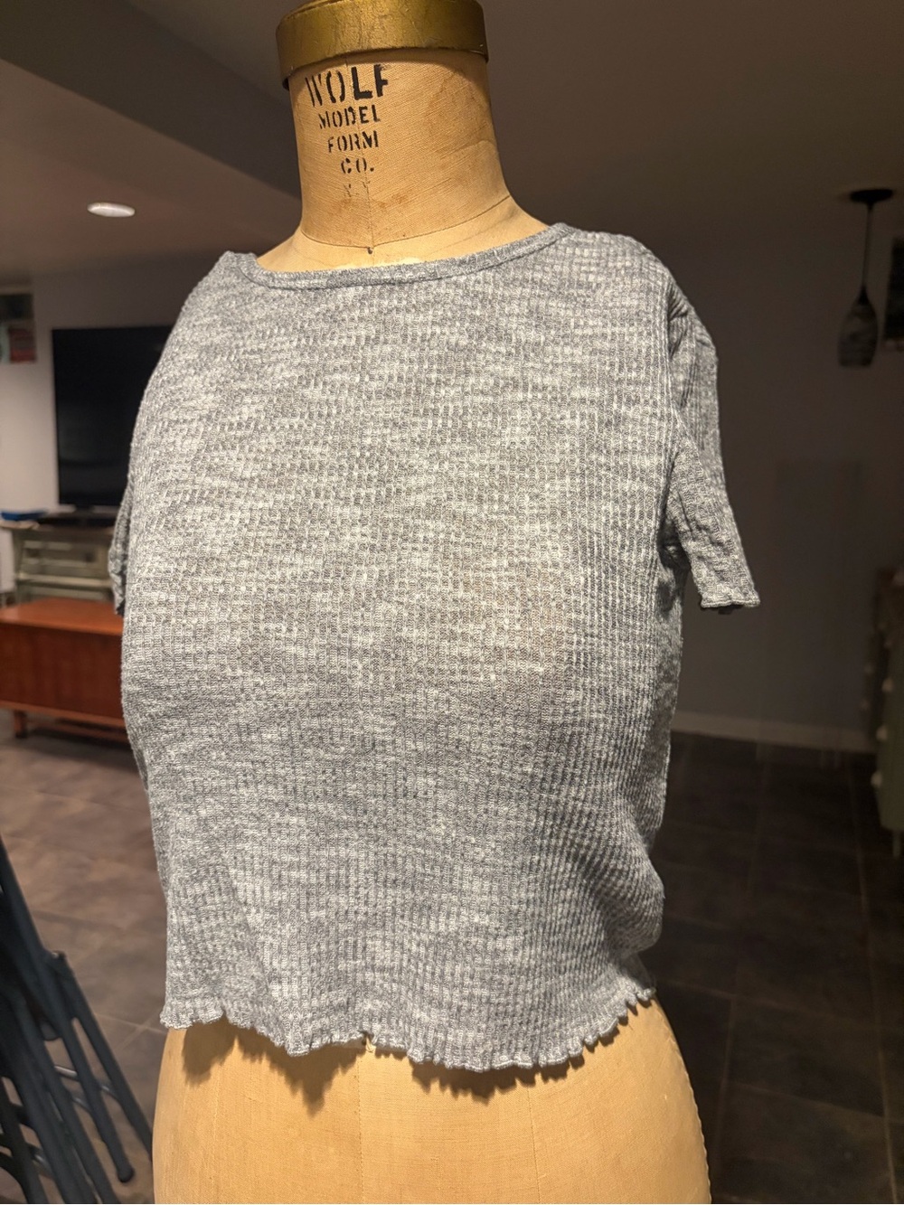 American Eagle Gray Top
